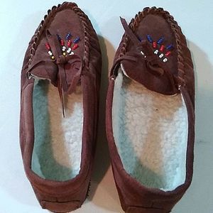 Beaded moccasins brown suede lambswool inside custom measurements below